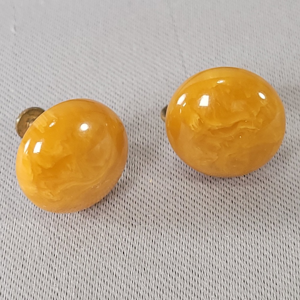 Vintage Butterscotch Bakelite Earrings Marbled Egg Yolk Button Screw Back Tested